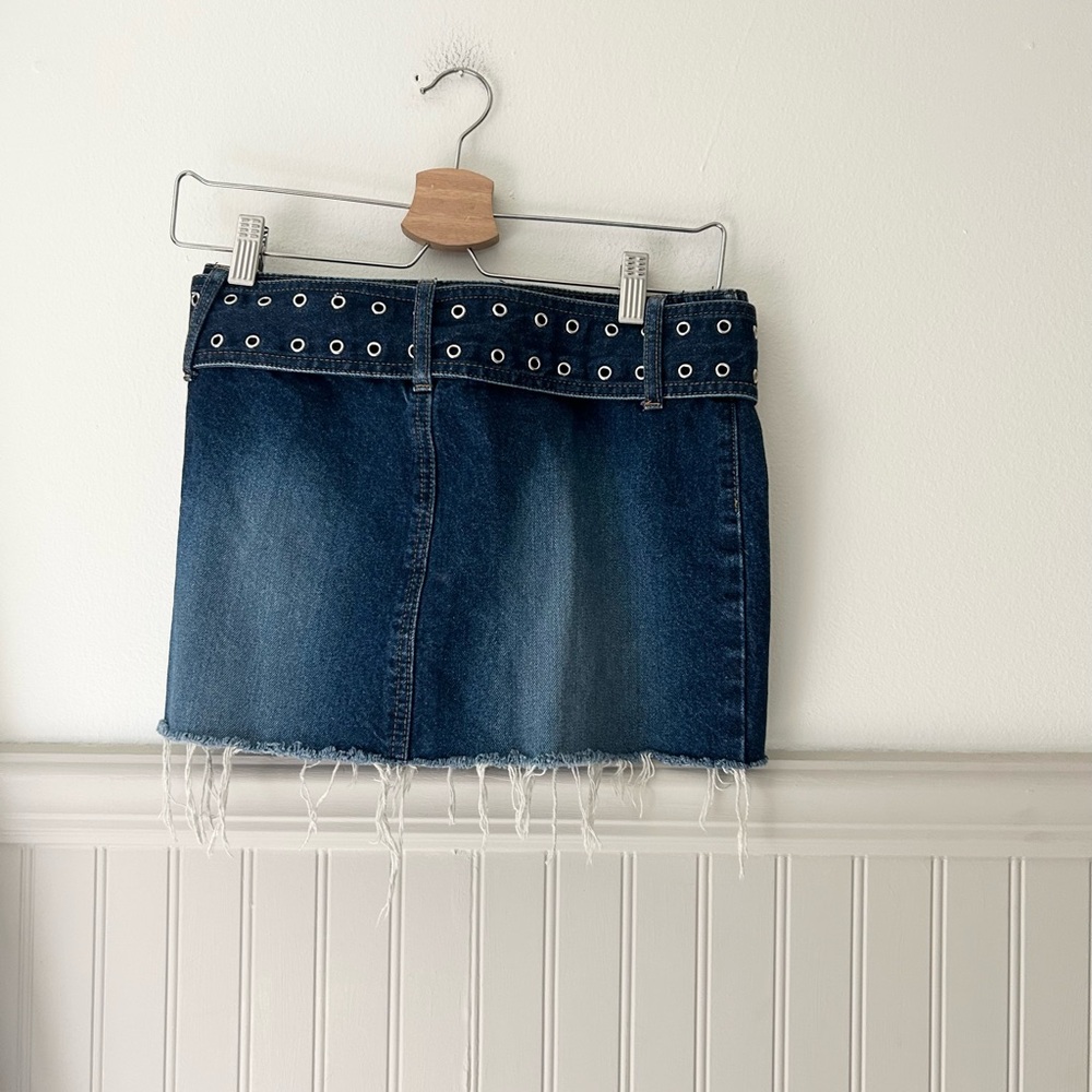 Vintage Y2K Angels Dark Blue Denim Mini Skirt Grommet Attached Belt Bratz Style - Picture 5 of 7